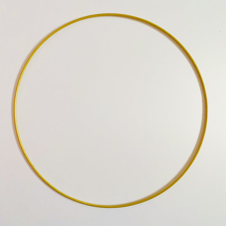 Metal wreath hoop 25cm - gold