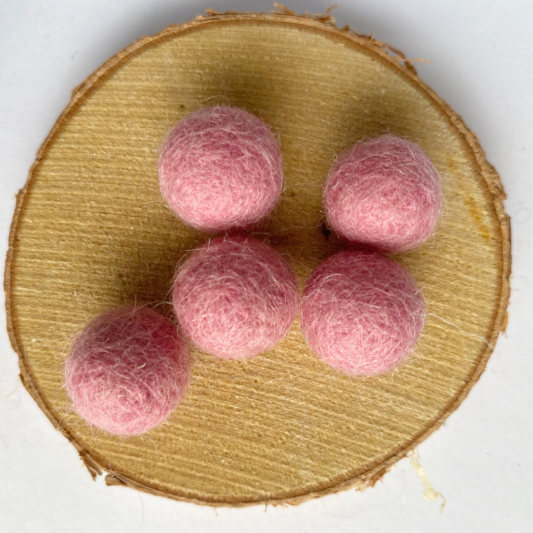 Felt Balls: Strawberry Pink