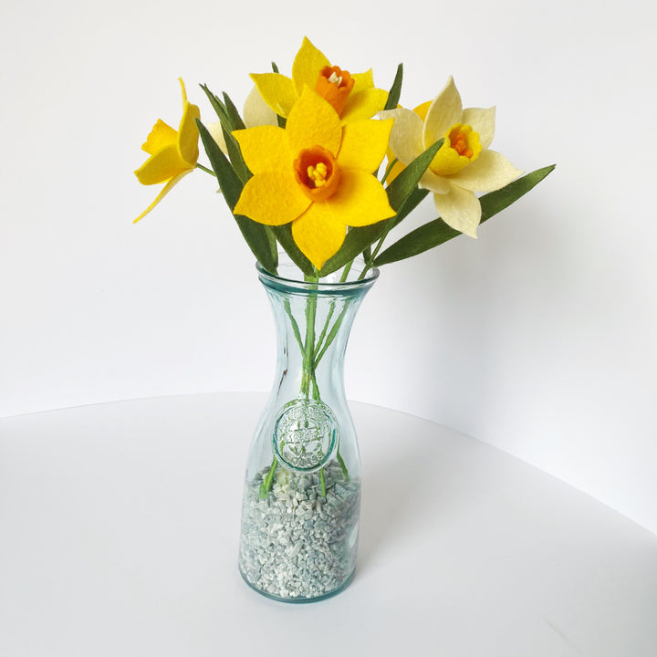 The Handmade Florist felt daffodil craft kit - learn to make felt flowers