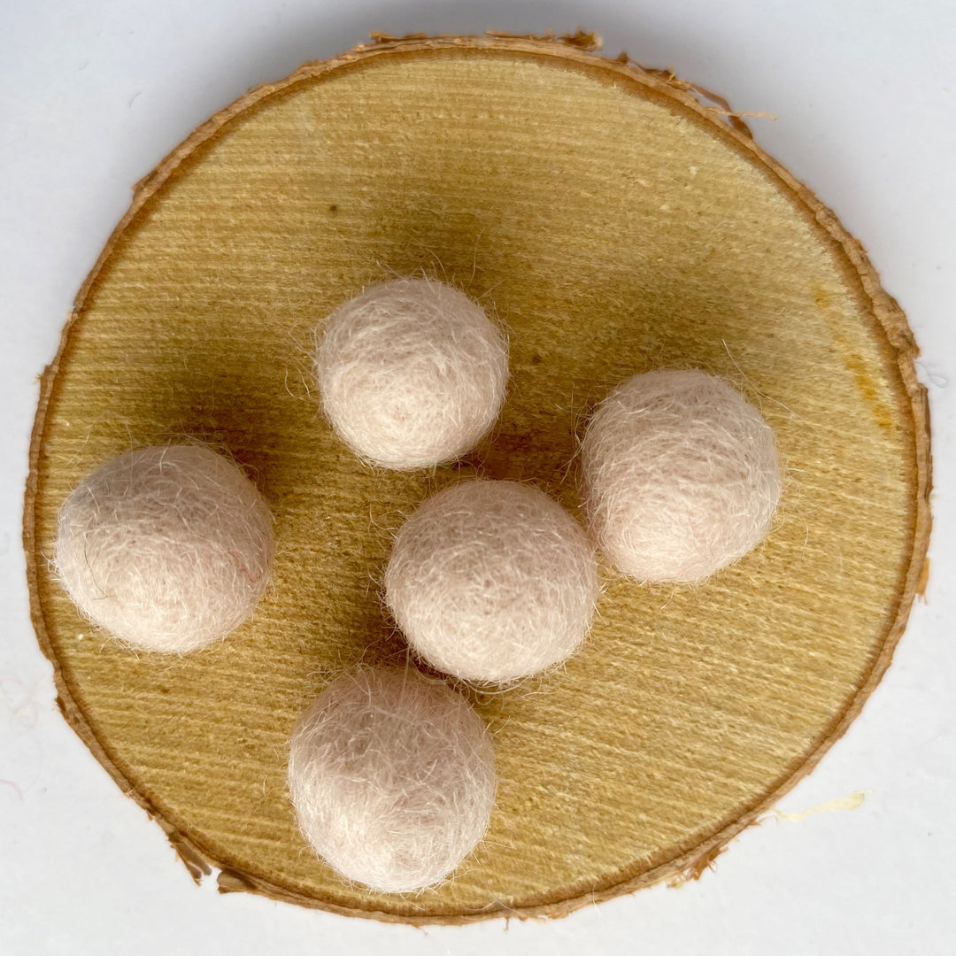 Felt Balls: Baby Pink