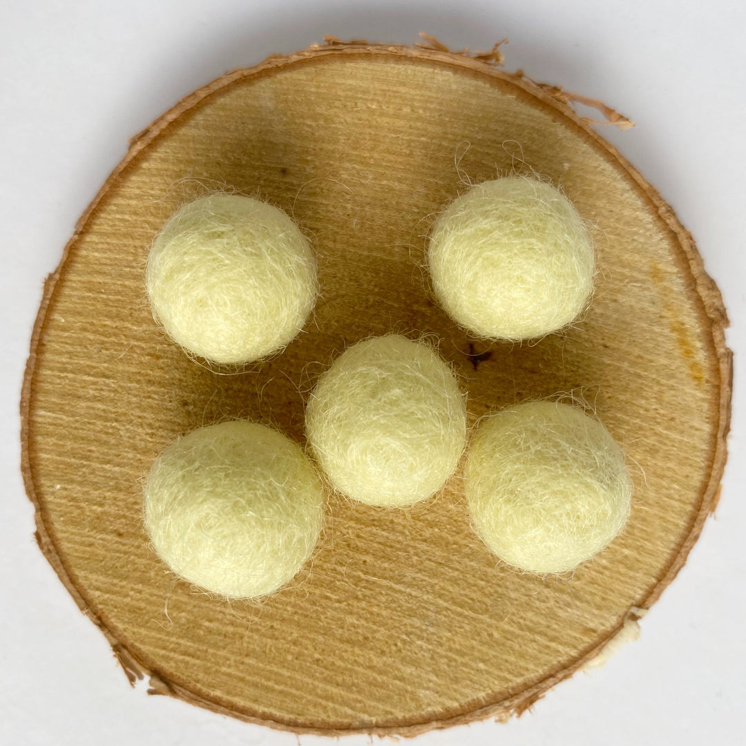 Felt Balls: Cream