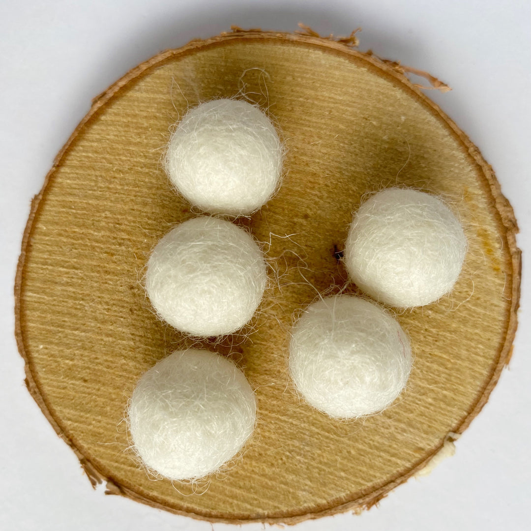 Felt Balls: White