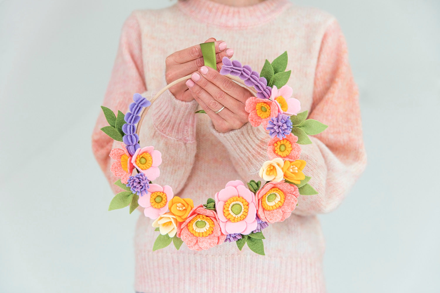 The Handmade Florist felt flower DIY tutorials 