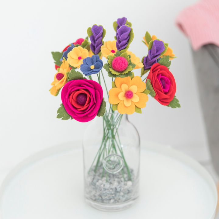 The Handmade Florist All That Blossoms Bouquet felt flower craft kit