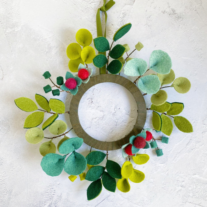 The Evergreen Wreath craft kit