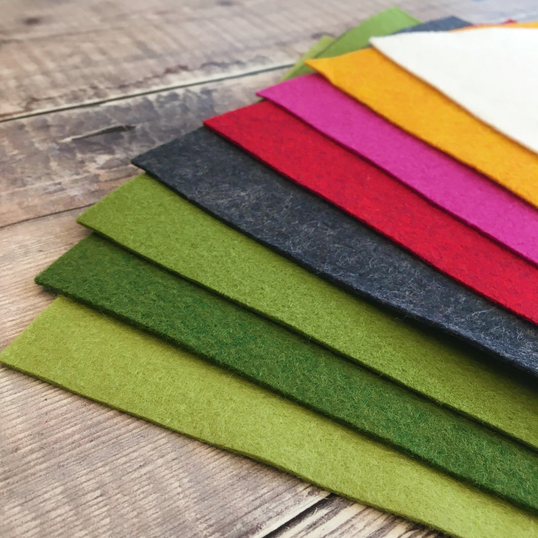 Felt pack: Wild Meadow Brooch Set