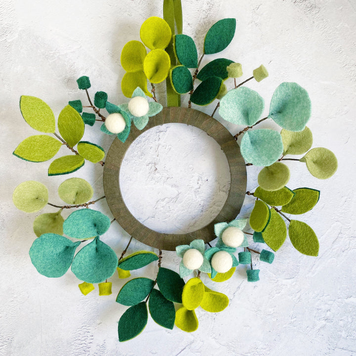 The Evergreen Wreath craft kit