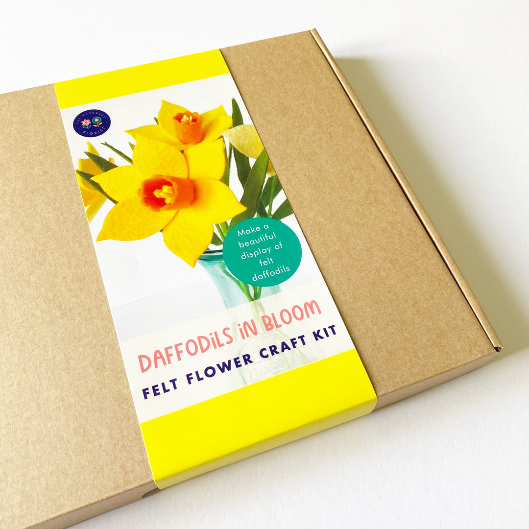 The Handmade Florist felt daffodil craft kit - learn to make felt flowers
