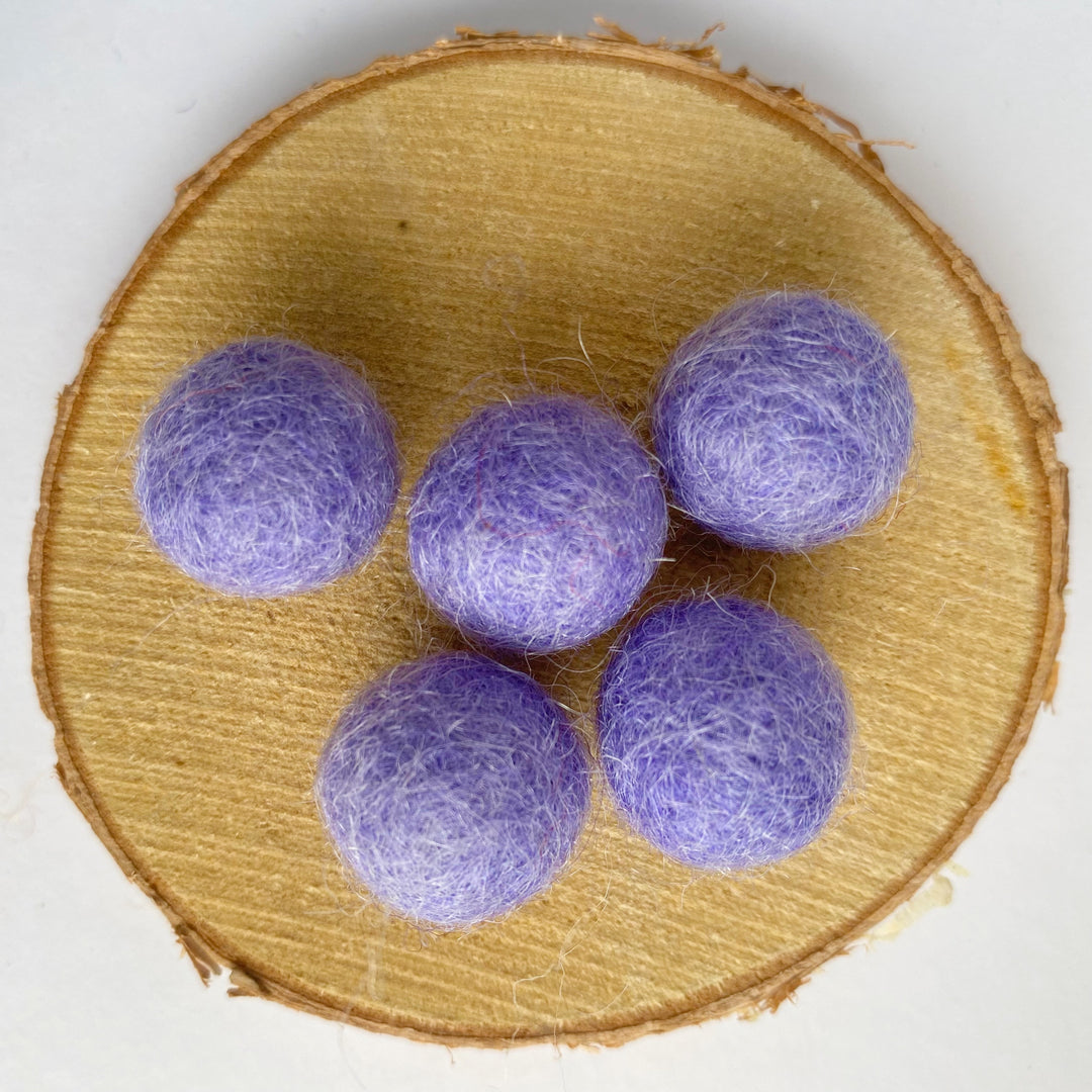 Felt Balls: Iris Purple