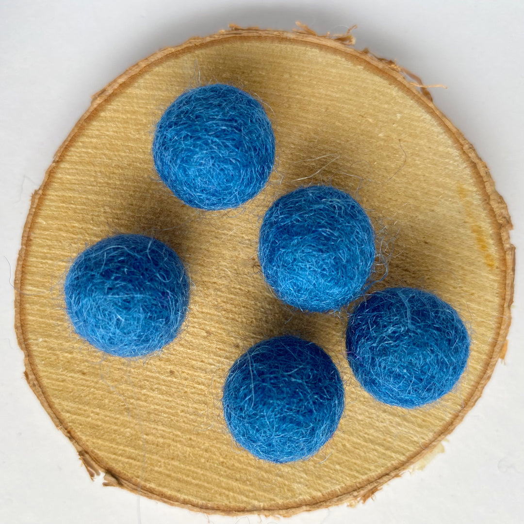 Felt Balls: Ultramarine Blue