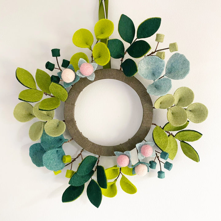 The Evergreen Wreath craft kit